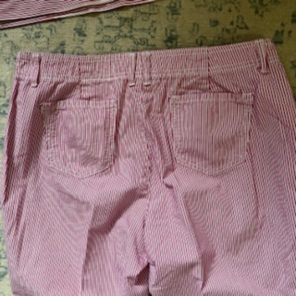Liz Claiborne Pink Striped Cropped Pants - Picture 7 of 8